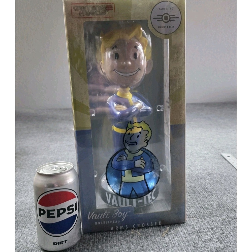 BIG Fallout‎ Vault Tec Vault Boy 111 Huge Bobblehead Bethesda Gaming Heads